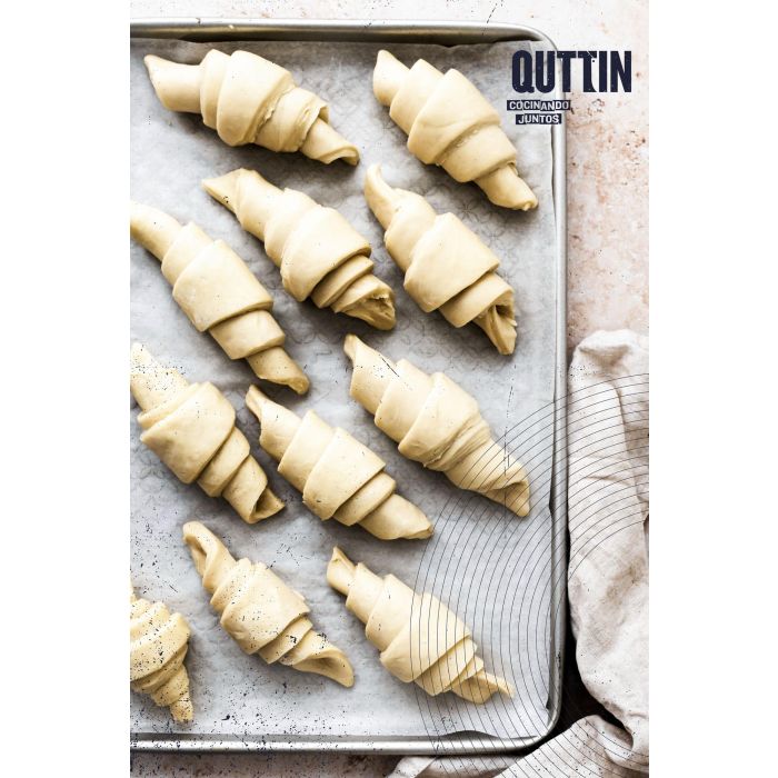 Quttin Rodillo Cortador Croissant con Dimensiones 38 cm Largo x 6,5 cm Ancho (12 Unidades) Quttin Rodillo Cortador Croissant con Dimensiones 38 cm Largo x 6,5 cm Ancho (12 Unidades)