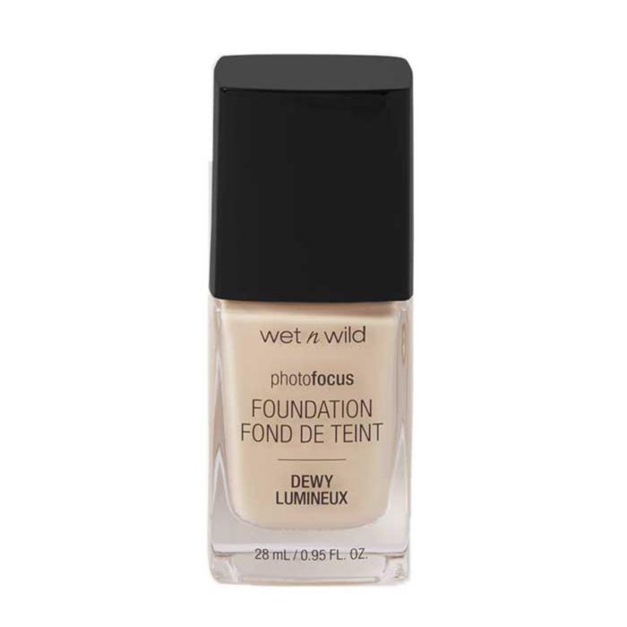 Wetn Wild Photofocus dewy lumineux base soft ivory