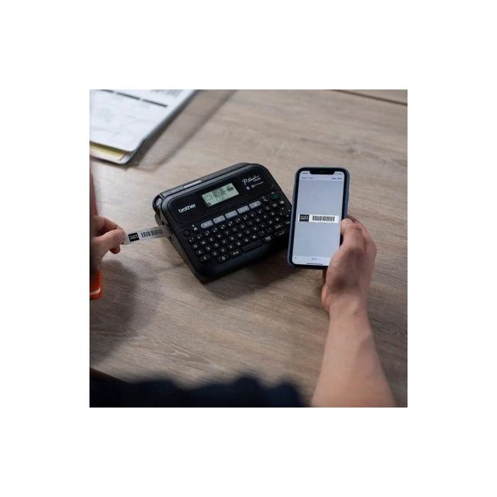 BROTHER Rotuladora electrónica de sobremesa PT-D460BTVP con teclado, conexión a PC y móvil 3