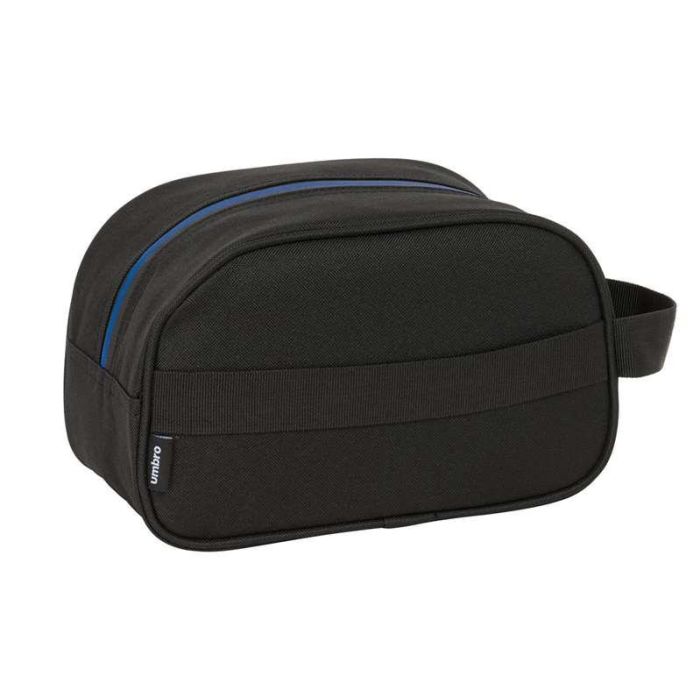 Safta Neceser de Viaje para Aseo Personal, 1 Asa, Adaptable a Carro, Colección Umbro Jet Black. Dimensiones 150x120x260 mm 1 Safta Neceser de Viaje para Aseo Personal, 1 Asa, Adaptable a Carro, Colección Umbro Jet Black. Dimensiones 150x120x260 mm 1