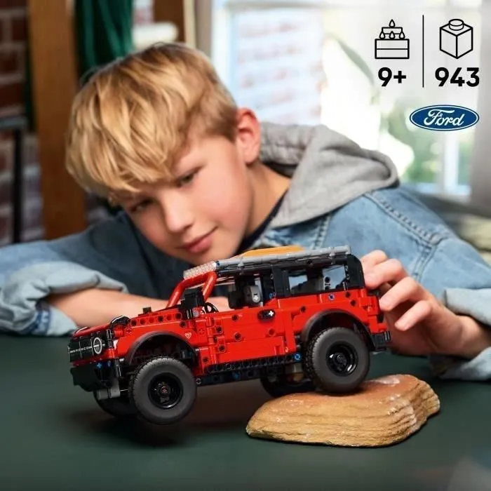 LEGO Ford Bronco SUV 42213 - Set de construcción coleccionable Technic para niños a partir de 9 años 4