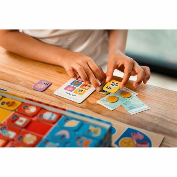 Nathan Jeux AUC1707427616590 Juego de Mesa Estoy Comprando Juego de Carreras con 6 Tiendas y 15€ para Gastar 3