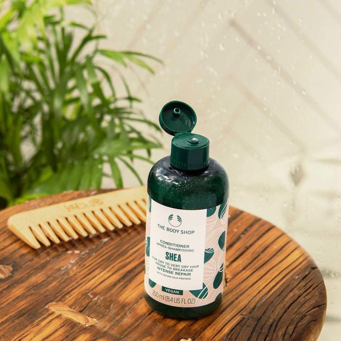 The Body Shop Shea Conditioner 2 The Body Shop Shea Conditioner 2