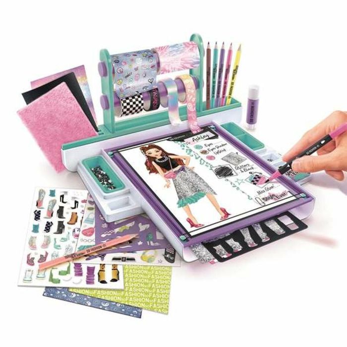 Fashion designer studio 6