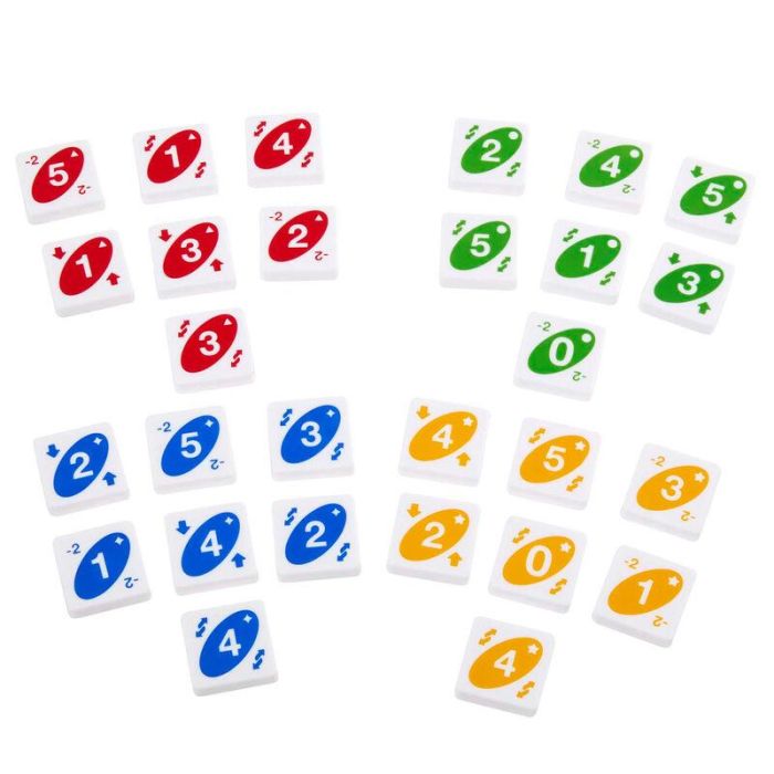Mattel Games Hpf82 UNO Quatro Juego de Mesa Familiar de Estrategia con Fichas Deslizantes, Cuatro en Raya y Cartas de Acción para +7 años 2