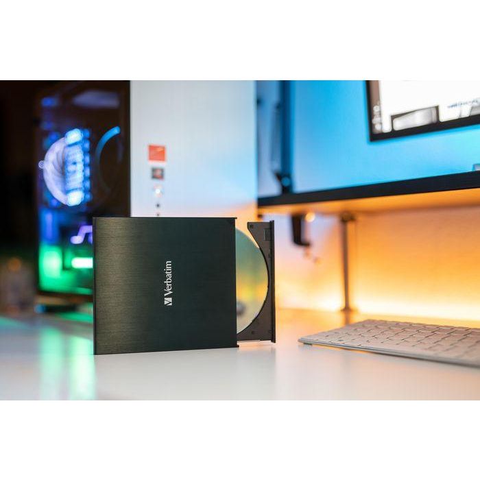 Verbatim EXTERNAL SLIMLINE CD/DVD WRITER USB 3.2 Gen 1/ USB-C 2 Verbatim EXTERNAL SLIMLINE CD/DVD WRITER USB 3.2 Gen 1/ USB-C 2