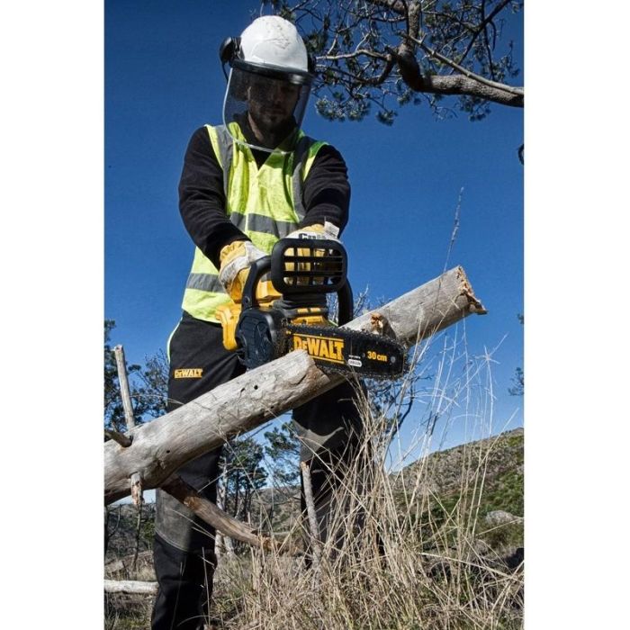 DEWALT DCM565N-XJ Motosierra a Batería 18V 5Ah con Hoja de 30 cm - Negro/Amarillo 10 DEWALT DCM565N-XJ Motosierra a Batería 18V 5Ah con Hoja de 30 cm - Negro/Amarillo 10