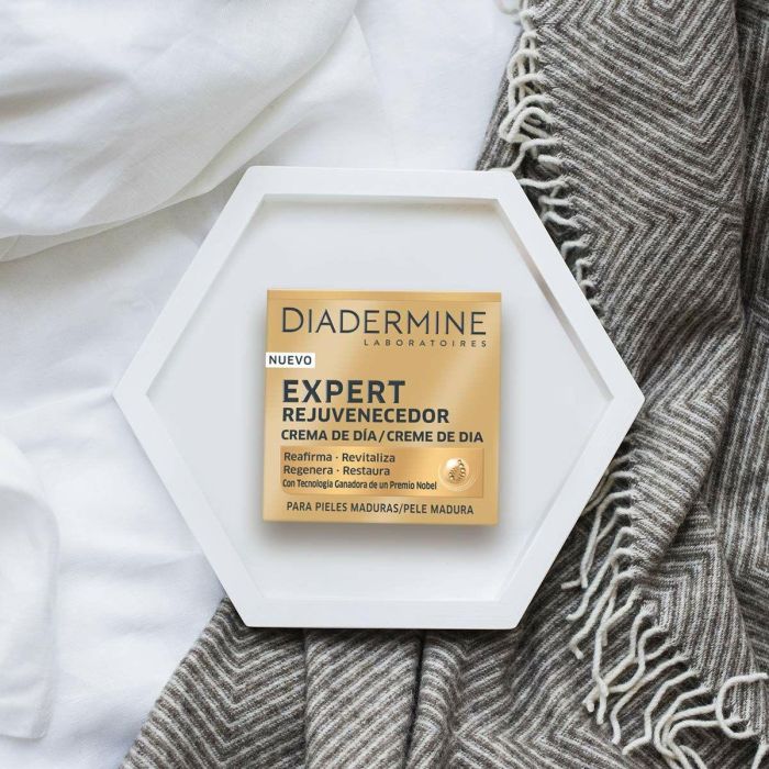 Diadermine EXPERT REJUVENECEDOR Crema de Día Antiedad Piel Madura y Exigente Reafirmante y Regeneradora Mujer 50 ml 1 Diadermine EXPERT REJUVENECEDOR Crema de Día Antiedad Piel Madura y Exigente Reafirmante y Regeneradora Mujer 50 ml 1