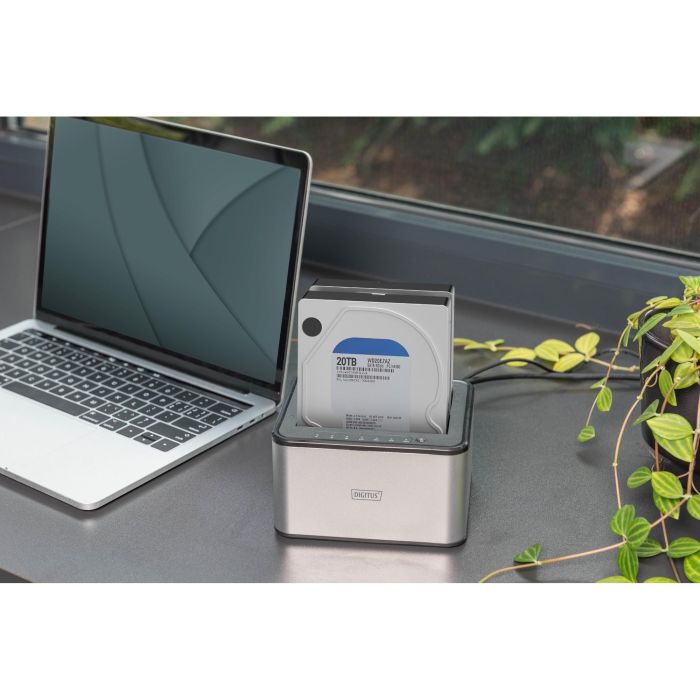 DIGITUS Docking USB ->2x 2.5"/3.5" SATA HHD. SSD silber 6
