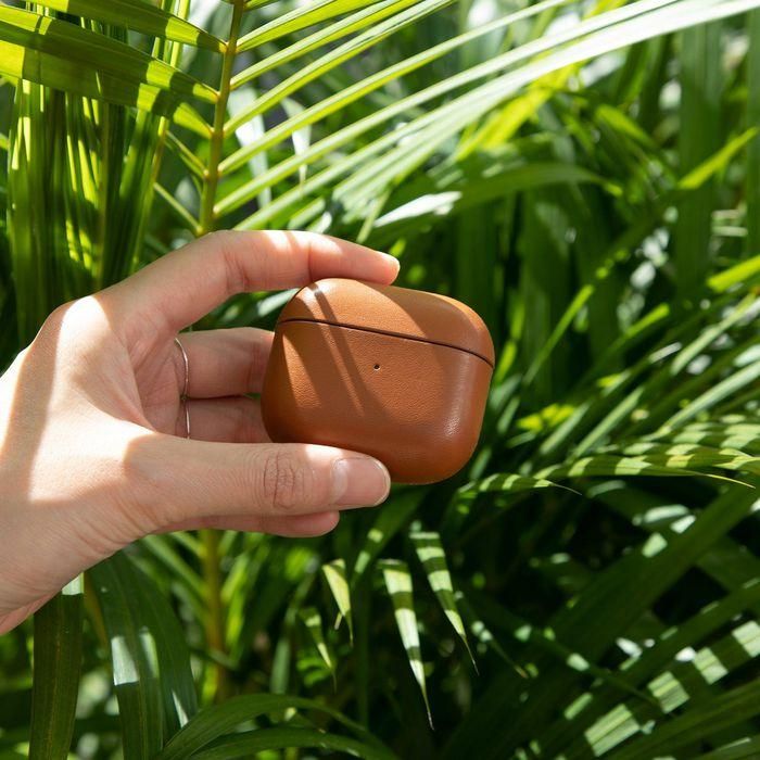 Native Union Leather Case for AirPods. AirPods Gen3. Color: Tan 5 Native Union Leather Case for AirPods. AirPods Gen3. Color: Tan 5