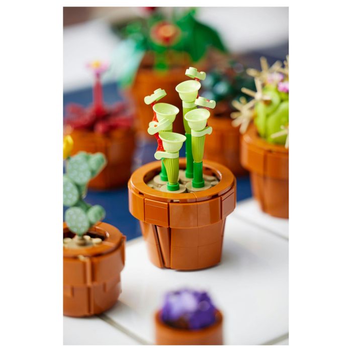 LEGO Icons 10329 Plantas Diminutas Set de Construcción Ornamental para Adultos 20