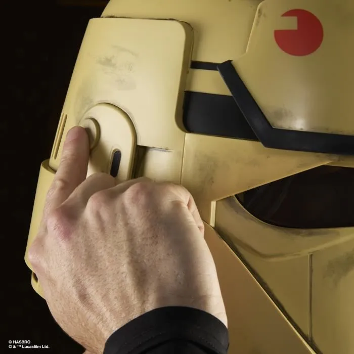 Hasbro Star Wars The Black Series Casco Electrónico Shoretrooper 4