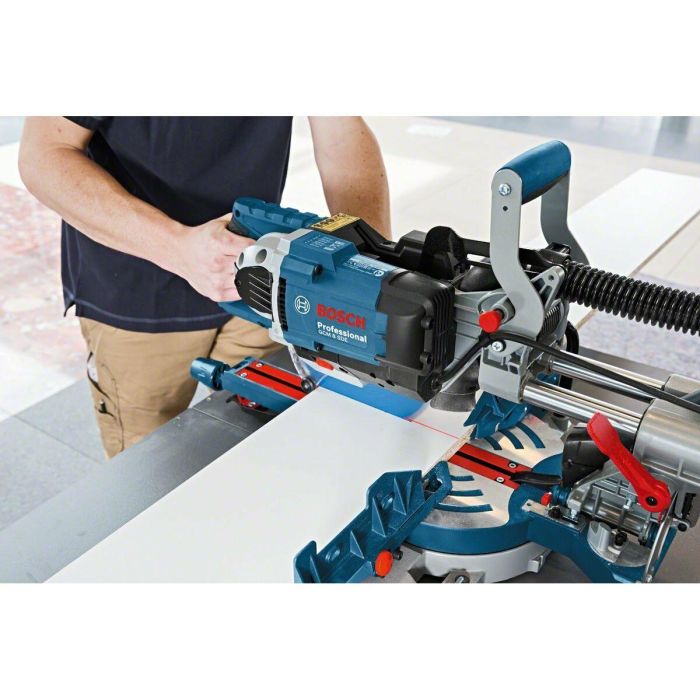 Sierra de inglete radial BOSCH PROFESIONNAL GCM 8 SDE - 261 mm - 30 mm - 1600W 4 Sierra de inglete radial BOSCH PROFESIONNAL GCM 8 SDE - 261 mm - 30 mm - 1600W 4