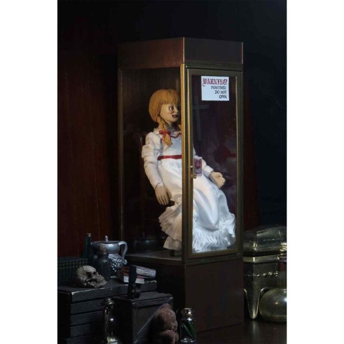 Figura Annabelle The Conjuring Universe 20cm 2 Figura Annabelle The Conjuring Universe 20cm 2