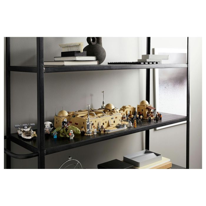 LEGO Star Wars Mos Eisley Cantina 75290 - Juego de Construcción 3187 Piezas con 21 Minifiguras 16