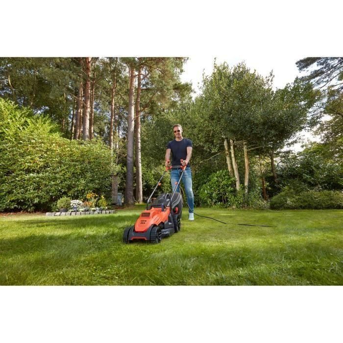 BLACK & DECKER BEMW461BH Cortacésped Eléctrico 34cm 1400W con Mango de Bicicleta 1 BLACK & DECKER BEMW461BH Cortacésped Eléctrico 34cm 1400W con Mango de Bicicleta 1