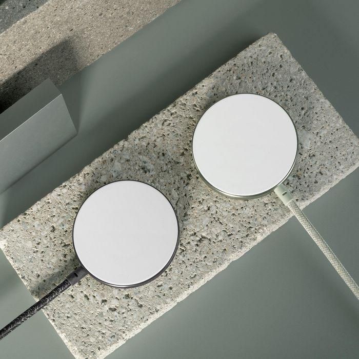 Native Union Snap Magnetic Wireless Charger-Cosmos 6 Native Union Snap Magnetic Wireless Charger-Cosmos 6