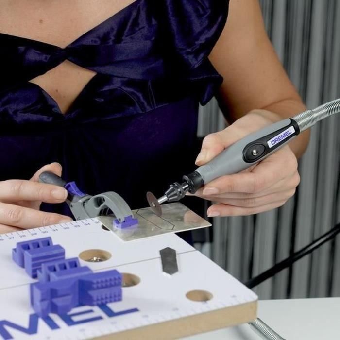 Dremel 225 Eje Flexible 1070 mm para Herramientas Rotativas de Precisión con Empuñadura Ergonómica y Acceso Difícil 2