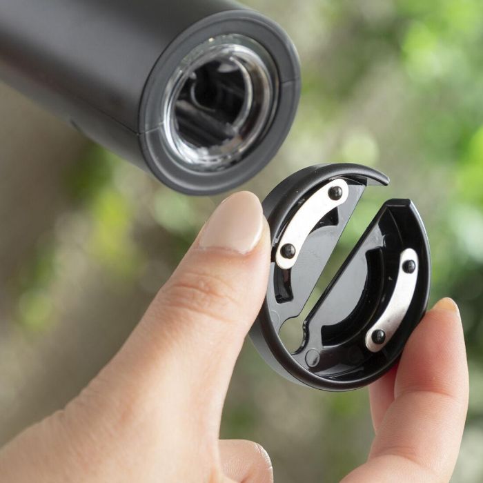 Pack Sacacorchos Eléctrico para Botellas de Vino y Tapón Dispensador Aireador de Vino 2 en 1 InnovaGoods 15