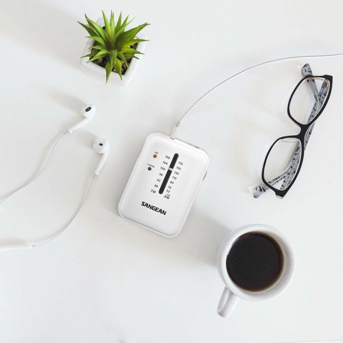 Radio Portátil Sangean SR-32 Blanco AM/FM 17 Radio Portátil Sangean SR-32 Blanco AM/FM 17