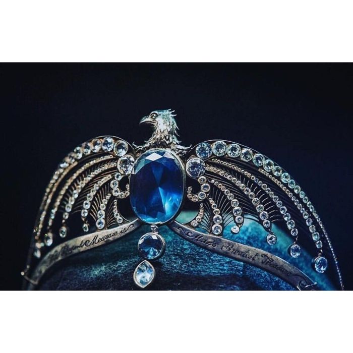 The Noble Collection Réplica Diadema de Rowena Ravenclaw Harry Potter, Coleccionable con Caja y Medidas 5x14 cm 1 The Noble Collection Réplica Diadema de Rowena Ravenclaw Harry Potter, Coleccionable con Caja y Medidas 5x14 cm 1