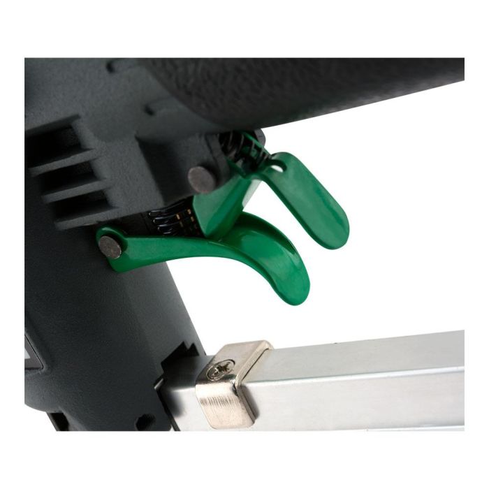 Salki Clavadora Neumática Csk P06 Expert 86900006 para Madera y Carpintería 1 Salki Clavadora Neumática Csk P06 Expert 86900006 para Madera y Carpintería 1