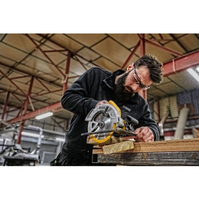 DEWALT Handkreissaege 65 mm 1350 Watt 1