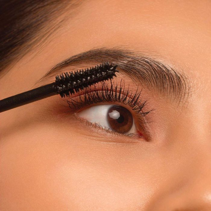 Essence CALL ME QUEEN Máscara de Pestañas Waterproof 11,5 ml 3