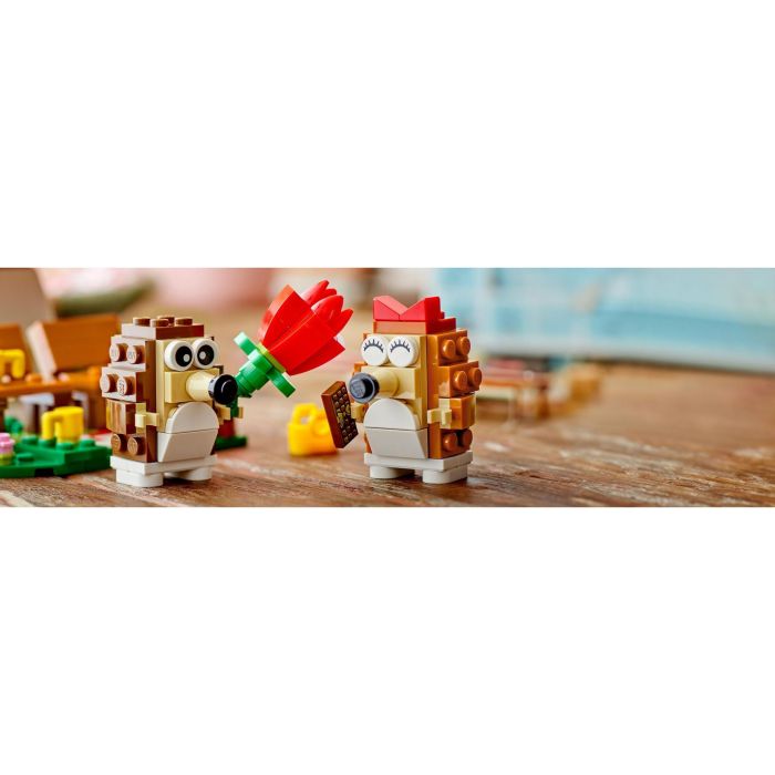 LEGO 40711 Set de Construcción Pícnic de Erizos con 2 Figuras de Animales y Accesorios para Niños +8 Años 4