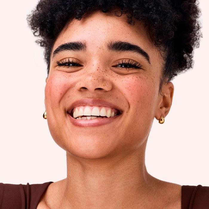 Catrice Soft Glam Colorete Baked #030-Cheeky Coral 5,6 gr 3 Catrice Soft Glam Colorete Baked #030-Cheeky Coral 5,6 gr 3