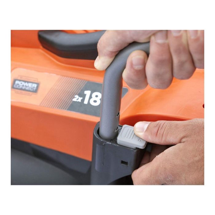 Black & Decker BCMW3318L2-QW Cortacésped Inalámbrico Litio 18V 33 cm, 2.5Ah con 2 baterías y cargador 11