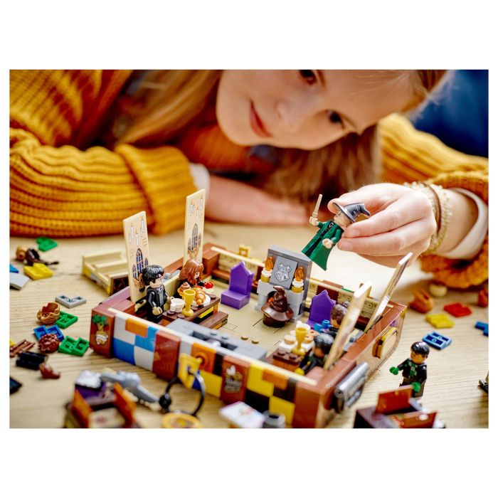 LEGO Harry Potter Hogwarts Magical Trunk 76399 - Juego de Construcción de 603 Piezas con Baúl Mágico, para Niños de 8 Años o Más 23
