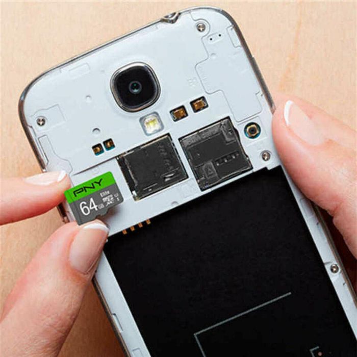 Tarjeta de Memoria Micro SD con Adaptador PNY P-SDUX64U185GW-GE 64 GB 1 Tarjeta de Memoria Micro SD con Adaptador PNY P-SDUX64U185GW-GE 64 GB 1
