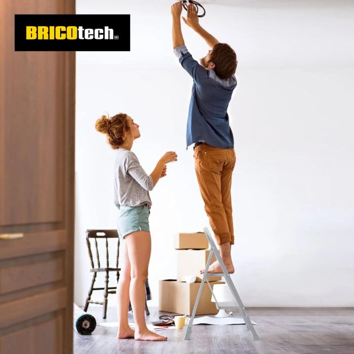 Taburete Plegable de Hierro con 2 Peldaños - Bricotech (2 Unidades) 5 Taburete Plegable de Hierro con 2 Peldaños - Bricotech (2 Unidades) 5