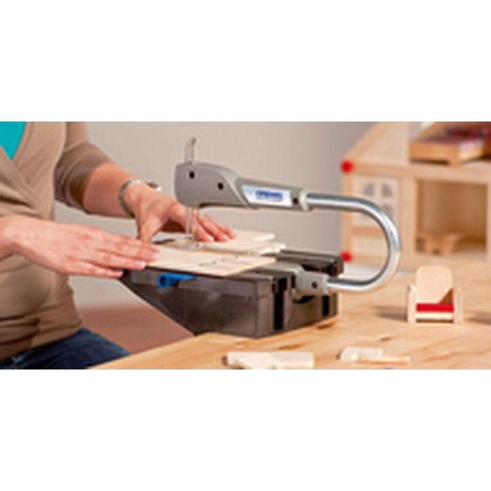 DREMEL MS20-1/5 Sierra de Calar Compacta Moto-Saw 70W 2 en 1 (Estacionaria/Portátil) Variador de Velocidad 1.500-2.250 rpm para Cortes de Precisión 11