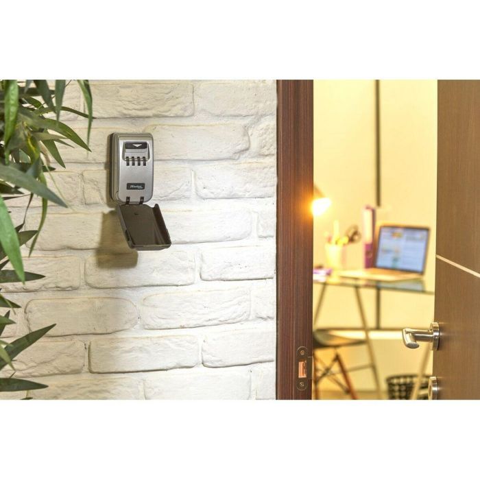 Master Lock Caja de llaves de seguridad Formato M, combinación retroiluminada y programable, montaje en pared, aleación de zinc, negro/gris 1 Master Lock Caja de llaves de seguridad Formato M, combinación retroiluminada y programable, montaje en pared, aleación de zinc, negro/gris 1