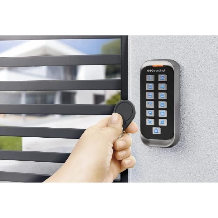 Scs Sentinel Teclado de Control de Acceso CodeAccess RFID con Cableado, Resistente al Agua IP68, 12V, Capacidad 2000 Usuarios, Incluye 5 Insignias 3