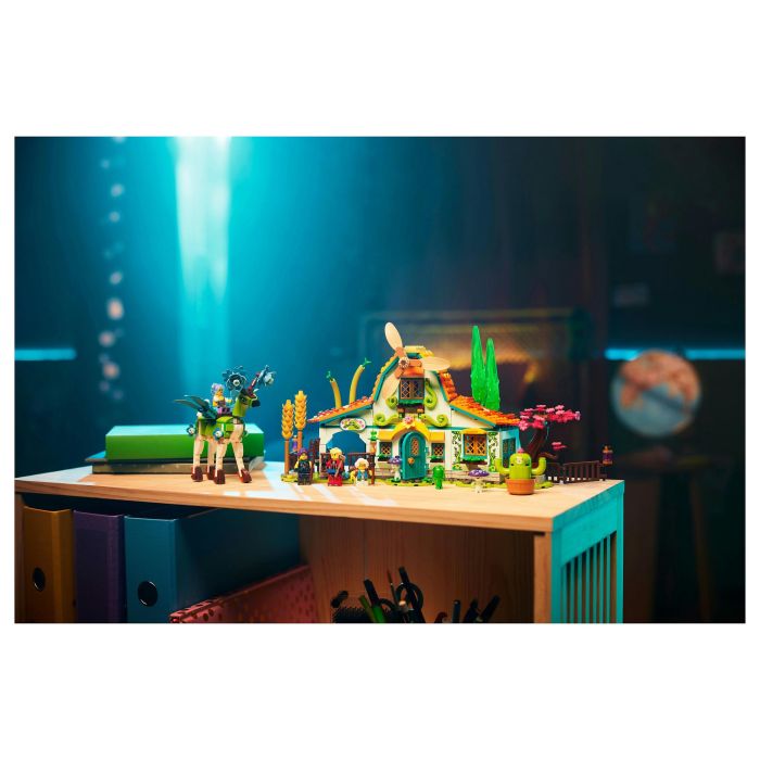 Lego DREAMZzz 71459 Establo de Criaturas de Ensueño, Juguete de Granja con Figura de Ciervo 2 en 1