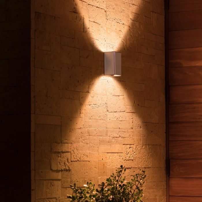Philips Hue White & Color Ambiance Resonate Wandleuchte Silber 1200lm 1 Philips Hue White & Color Ambiance Resonate Wandleuchte Silber 1200lm 1