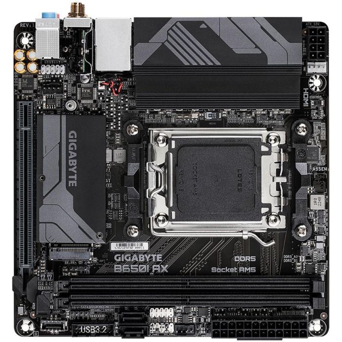 Gigabyte Placa Base AM5 B650I AX ITX 3