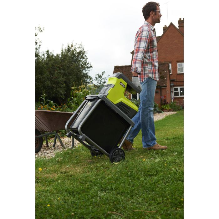 Ryobi RSH3045U Biotrituradora de Cilindro 3000W, para Ramas de hasta 45mm, Potente y Silenciosa, Tanque 55L 3