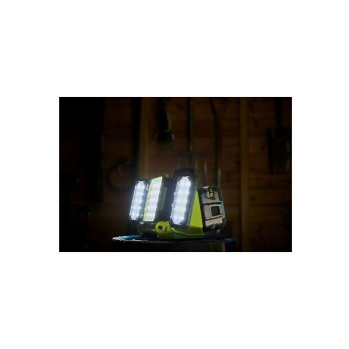 Panel LED de 18 V LED triple - 3 intensidades: 3000/1500/800 lúmenes - paneles ajustables a 150 ° (central) y 360 ° (lateral) 1 Panel LED de 18 V LED triple - 3 intensidades: 3000/1500/800 lúmenes - paneles ajustables a 150 ° (central) y 360 ° (lateral) 1