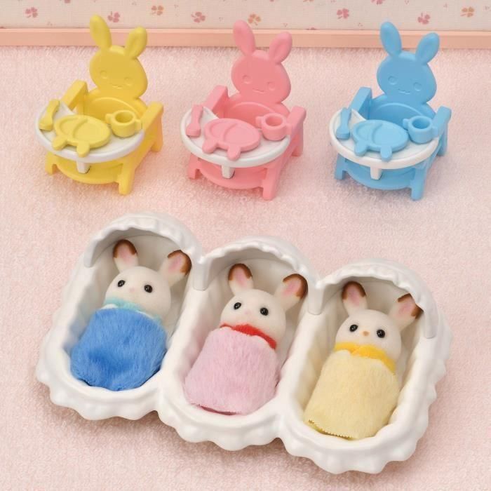 Sylvanian Families 5532 Habitación de los Trillizos: Set Completo con Cuna para 3 Bebés, Sillitas, Mantitas, Platos y Cucharas Sylvanian Families 5532 Habitación de los Trillizos: Set Completo con Cuna para 3 Bebés, Sillitas, Mantitas, Platos y Cucharas