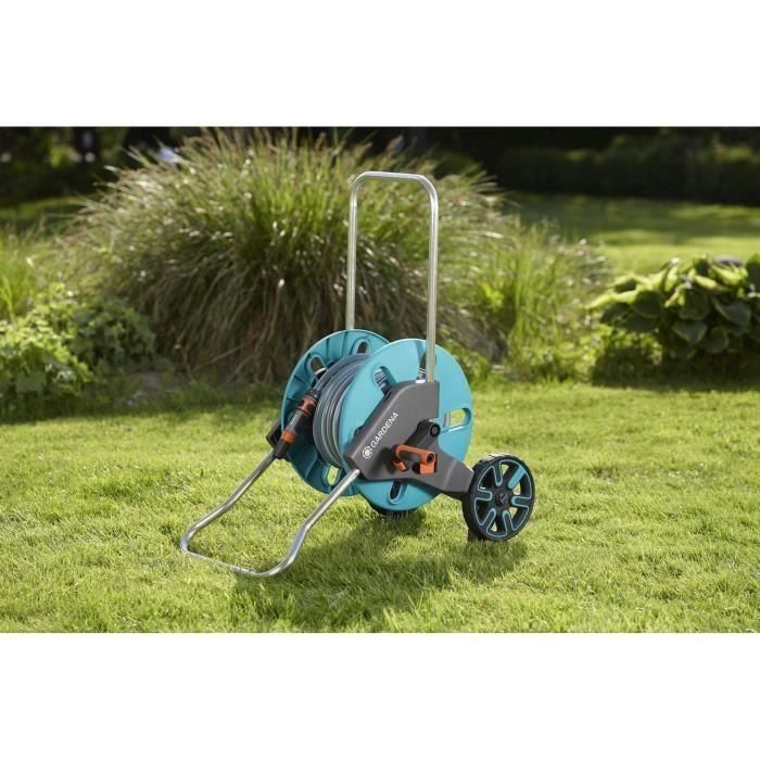 Gardena Enrollador de manguera Aquaroll M con manguera de 25m y Ø15mm, función Kick & Stand, mango ergonómico plegable, conector antigoteo, resistente a heladas 3 Gardena Enrollador de manguera Aquaroll M con manguera de 25m y Ø15mm, función Kick & Stand, mango ergonómico plegable, conector antigoteo, resistente a heladas 3