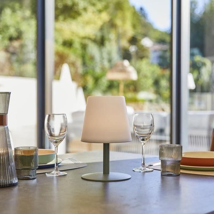 Lámpara de mesa inalámbrica - LUMISKY - STANDY MINI Oliva - Al. 25 cm - Base de acero verde oliva - LED blanco cálido y blanco 2 Lámpara de mesa inalámbrica - LUMISKY - STANDY MINI Oliva - Al. 25 cm - Base de acero verde oliva - LED blanco cálido y blanco 2