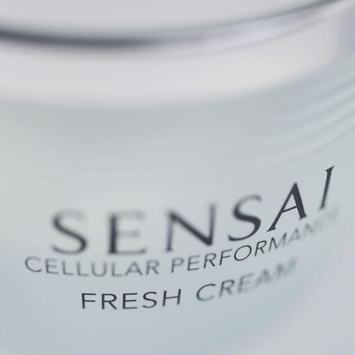 Sensai CELLULAR PERFORMANCE fresh cream 40 ml - Hidratación profunda y suavidad al instante 3 Sensai CELLULAR PERFORMANCE fresh cream 40 ml - Hidratación profunda y suavidad al instante 3