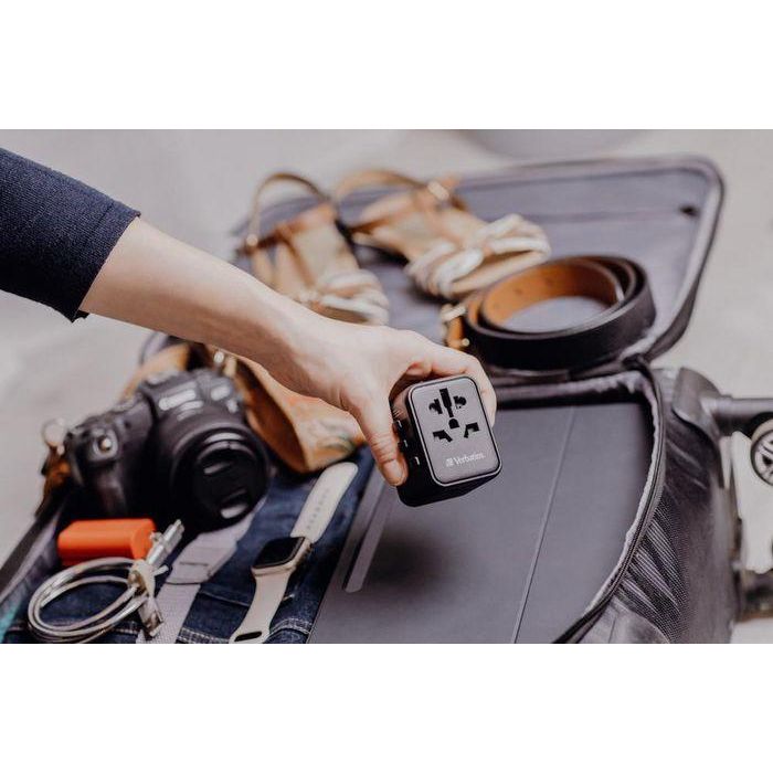 Verbatim Adaptador Universal de Viaje con 1 Puerto USB-C y 1 Puerto USB-A, 20W Power Delivery, Quick Charge 18W 17 Verbatim Adaptador Universal de Viaje con 1 Puerto USB-C y 1 Puerto USB-A, 20W Power Delivery, Quick Charge 18W 17