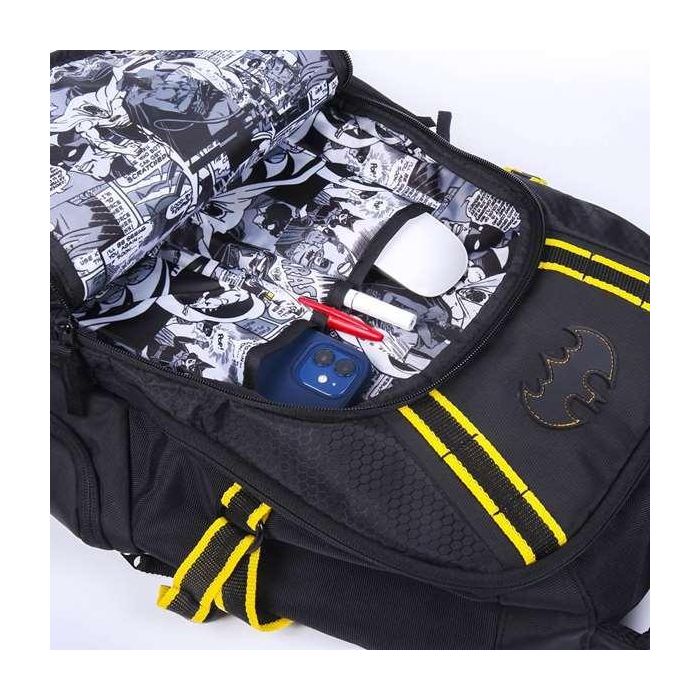 Cerdá Mochila Casual Técnica Batman Negra, 100% Poliéster, Perfecta para Uso Diario. Edad Mínima Recomendada: 16 Años 2
