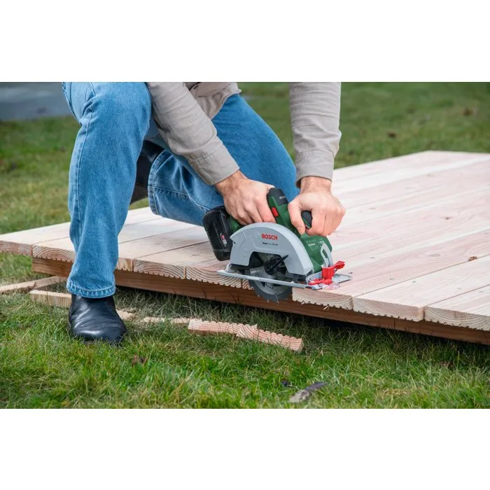 Bosch Sierra Circular Inalámbrica EasyCirc 18V con Batería de 18V y Diámetro de Disco 48 mm