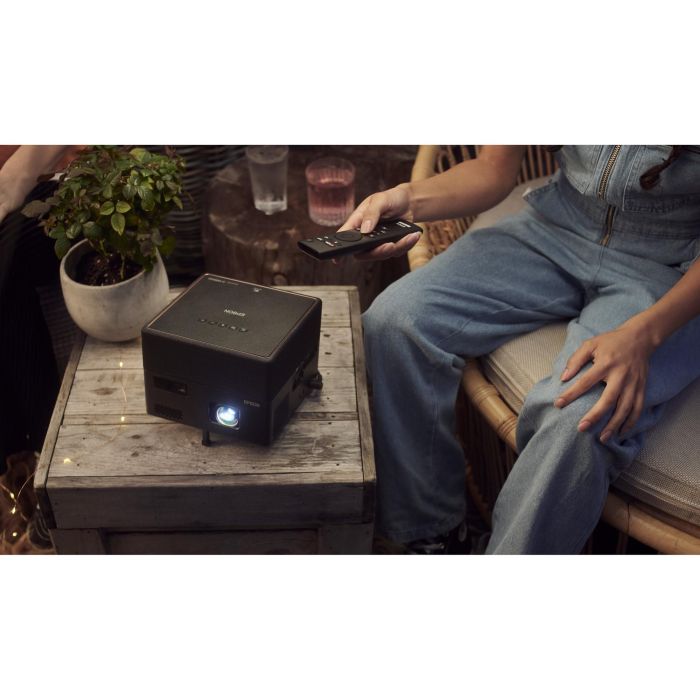 Epson EF-12 Proyector Láser Full HD 1080p 1000 Lúmenes Android TV Negro 20 Epson EF-12 Proyector Láser Full HD 1080p 1000 Lúmenes Android TV Negro 20